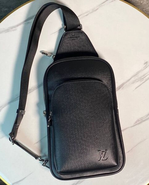 Мужская сумка слинг Louis Vuitton мужской кожа черный 134429