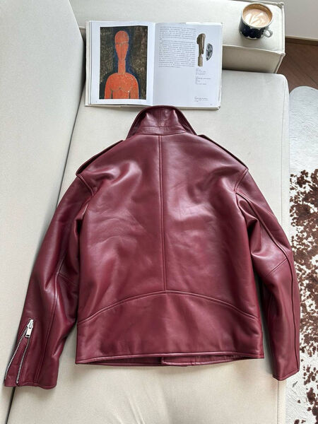 Куртка Saint Laurent женский кожа бордовый 183524-4