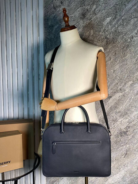 Мужской портфель Burberry мужской кожа черный 111552-15