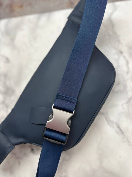 Мужская сумка слинг Bottega Veneta мужской кожа синий 113484-4