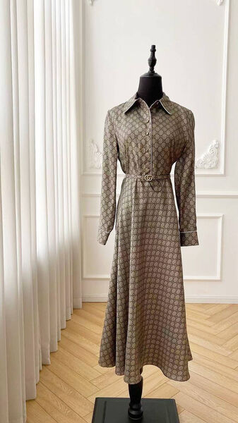 Платье Gucci женский графитовый 172332-2