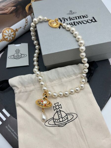Колье Vivienne Westwood белый 175333-2