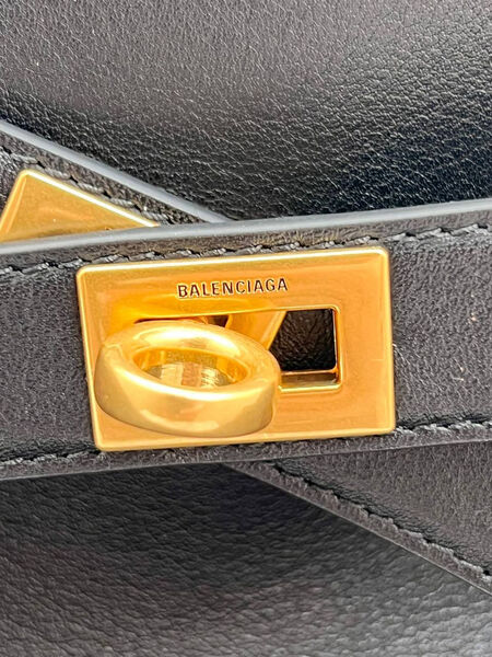 Сумка Balenciaga Bel Air Large женский кожа черный 172537-6