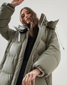 Пуховик Brunello Cucinelli женский болотный 62332-6