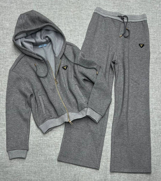 Костюм Prada женский графитовый 137213