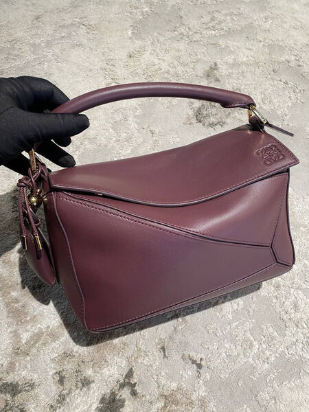 Сумка Loewe женский кожа бордовый 194894-5