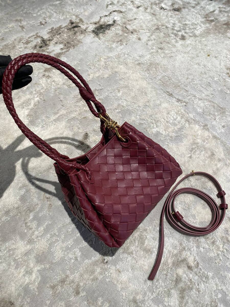 Сумка Bottega Veneta женский кожа бордовый 188066-2