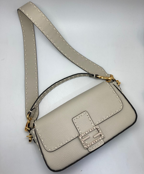 Сумка Fendi Baguette женский кожа графитовый 74628