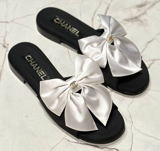 Шлепки Chanel женский сатин белый 155926