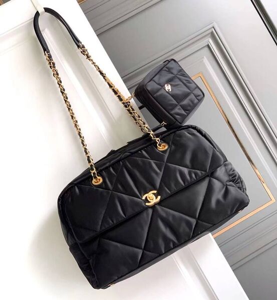 Сумка Chanel женский кожа черный 138402