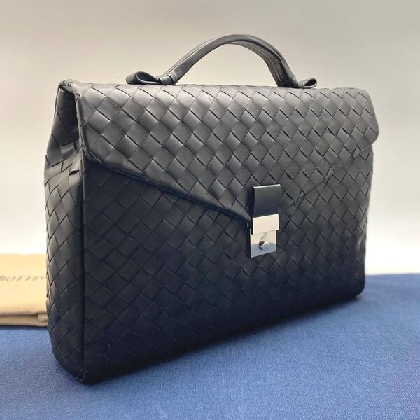 Портфель Bottega Veneta мужской кожа черный 61993