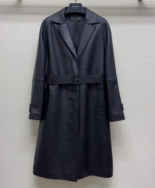 Плащ Prada женский кожа черный 125630