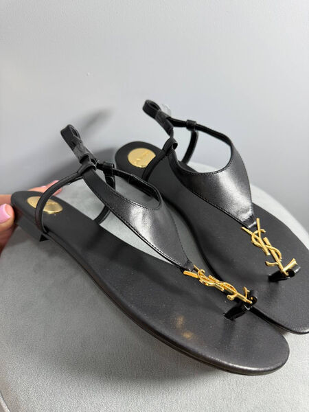 Босоножки Saint Laurent женский кожа черный 187195-2