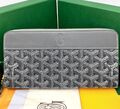 Кошелек Goyard женский кожа swift серебристый 172690