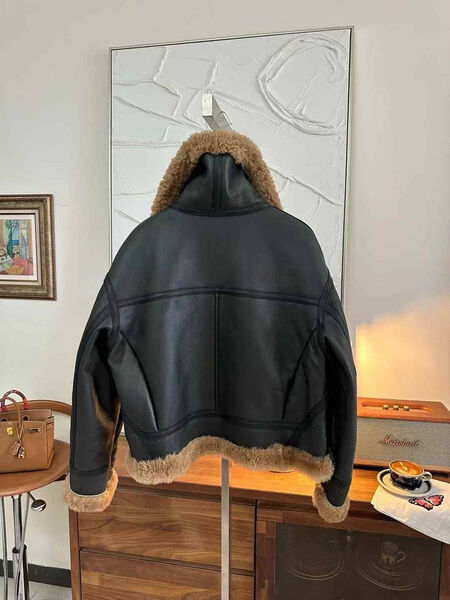 Дубленка Loro Piana женский кожа черный 164594-2