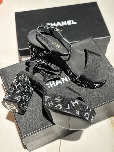 Босоножки Chanel женский текстиль черный 153116-4