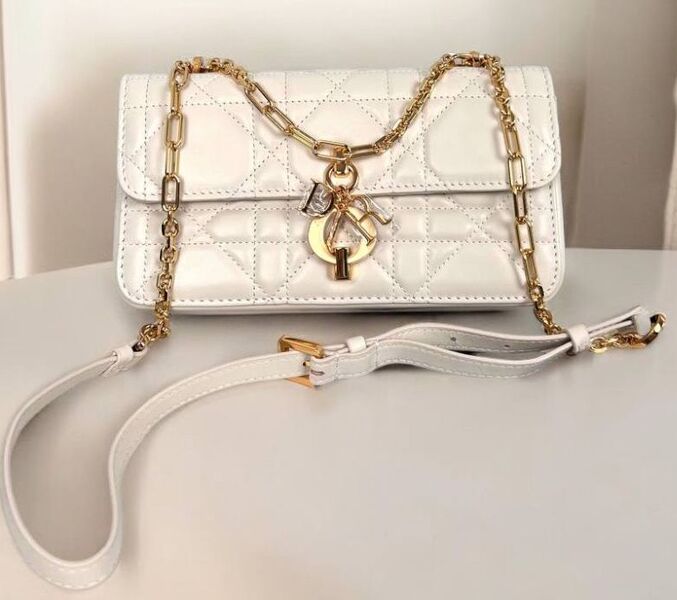 Сумка Christian Dior женский кожа белый 156363