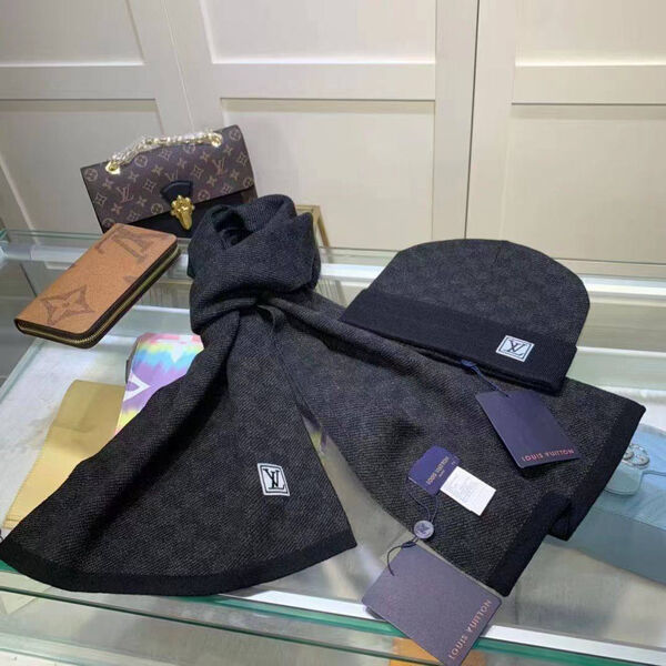 Мужской коплект Louis Vuitton мужской вязаная ткань синий 135746-3