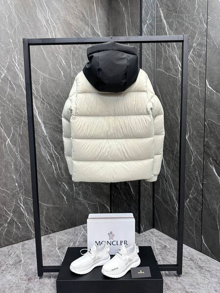 Мужской пуховик Moncler мужской белый 201789-3