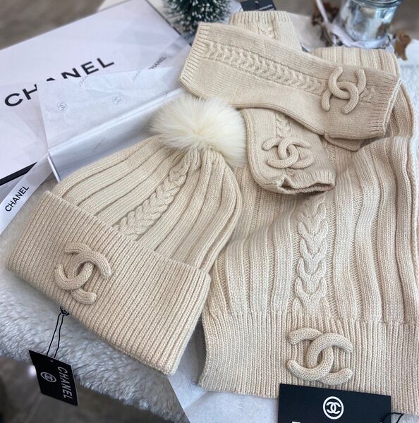 Комплект Chanel женский вязаная ткань белый 97389