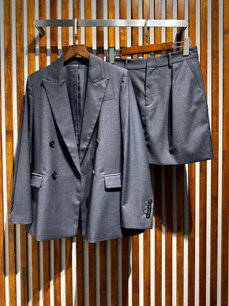 Костюм Brunello Cucinelli женский графитовый 124821-2