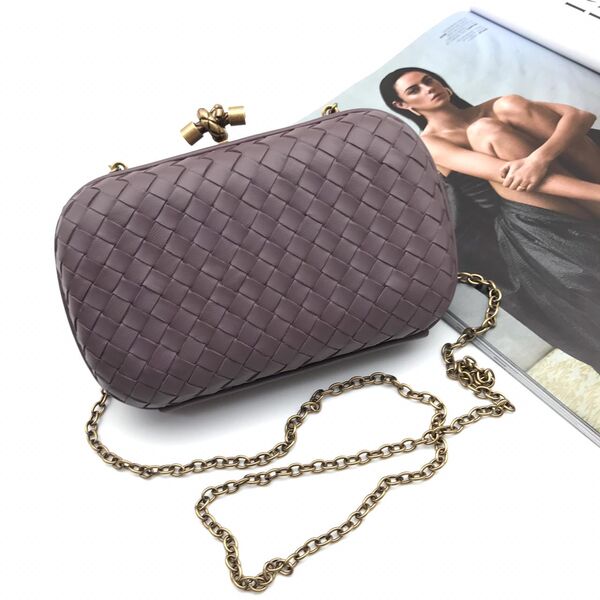 Клатч Bottega Veneta Chain Knot женский кожа фиолетовый 26023