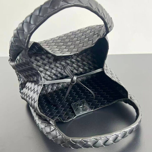 Сумка Bottega Veneta Campana женский кожа черный 199226-3