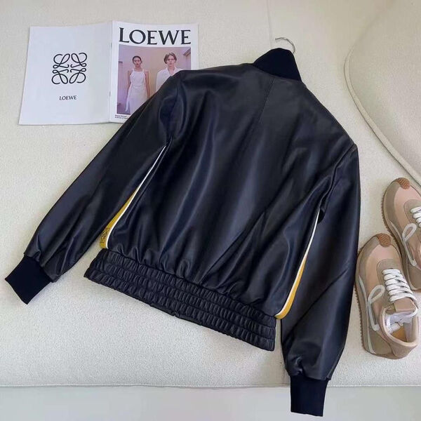 Бомбер Loewe женский кожа черный 124340-7