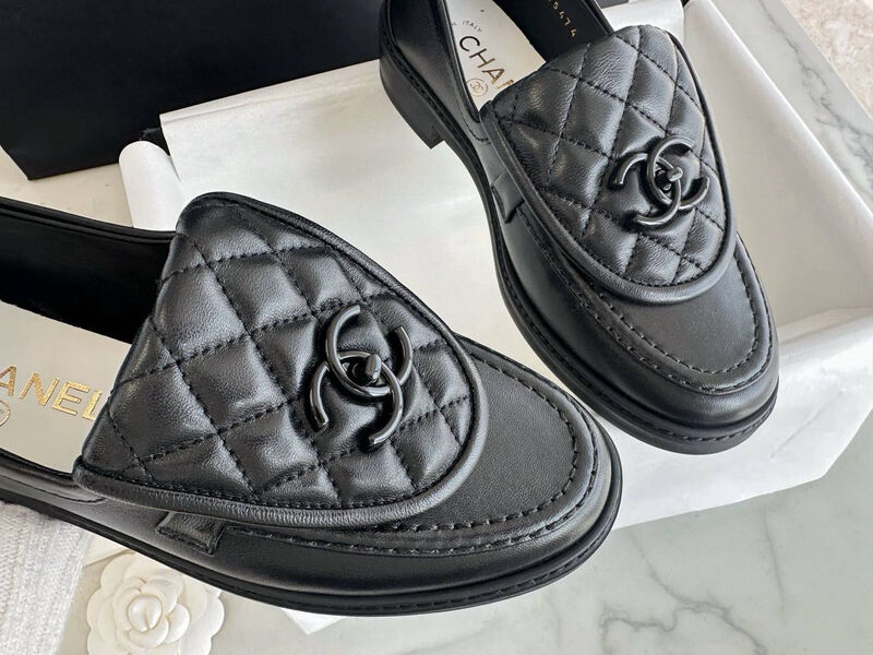 Лоферы Chanel женский кожа черный 199949-2