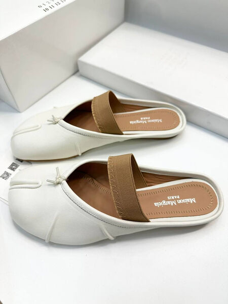 Шлепки Maison Margiela женский кожа белый 148269-2