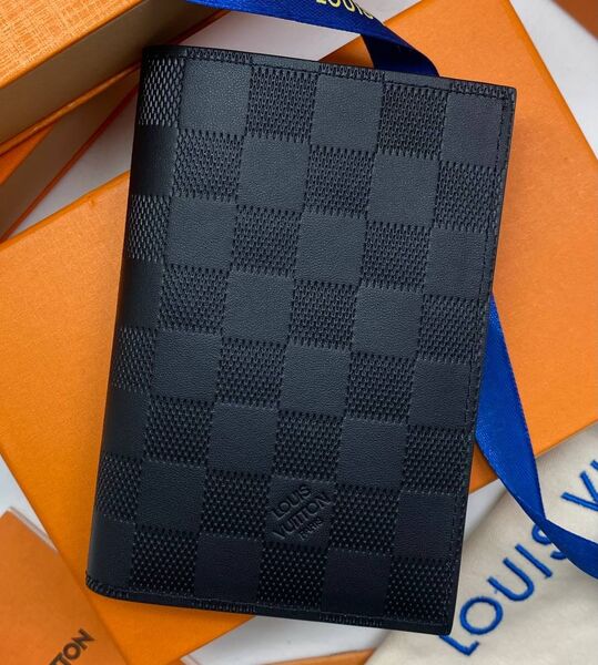 Обложка на паспорт Louis Vuitton мужской кожа черный 173774
