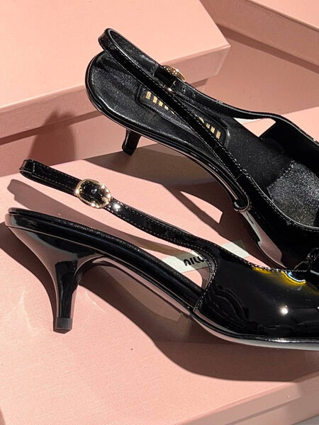Туфли Miu Miu женский кожа черный 146901-2