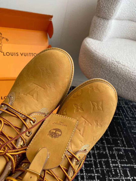Мужские ботинки Louis Vuitton мужской нубук бежевый 169531-5