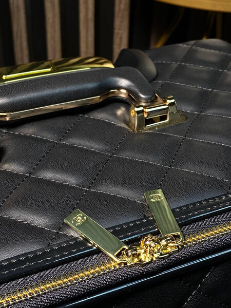 Чемодан Chanel женский кожа черный 135749-5