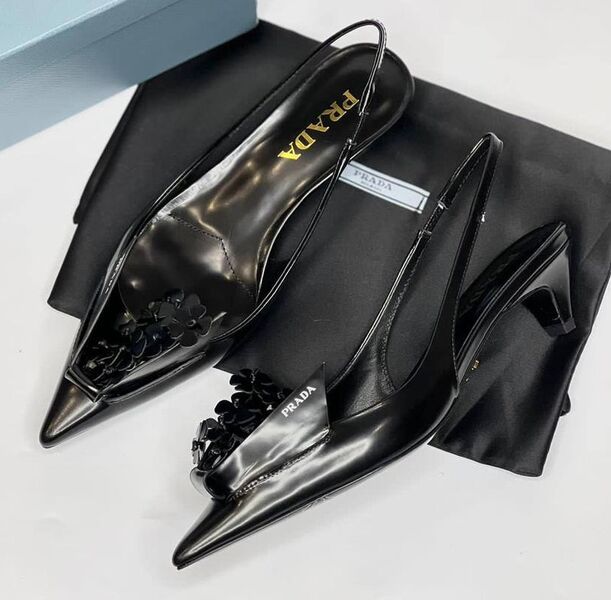 Туфли Prada женский кожа черный 136656