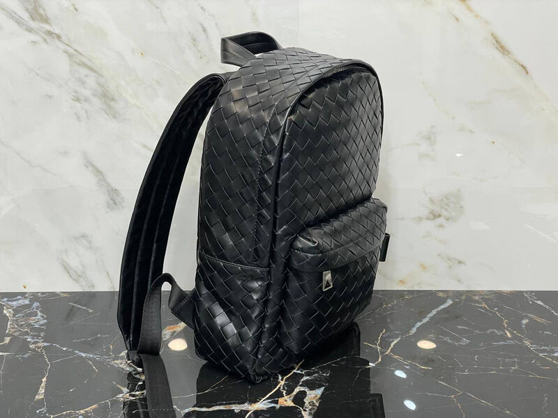 Рюкзак Bottega Veneta женский кожа черный 153763-7