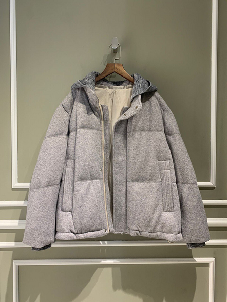 Пуховик Loro Piana женский бежевый 62817-3