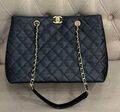 Сумка Chanel женский кожа черный 128889-1