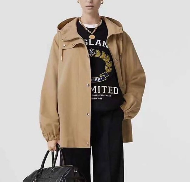 Куртка Burberry женский бежевый 122919