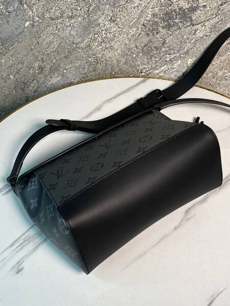 Мужская сумка мессенджер Louis Vuitton мужской кожа черный 169140-8