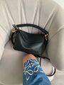 Сумка Loewe женский кожа черный 156070-3