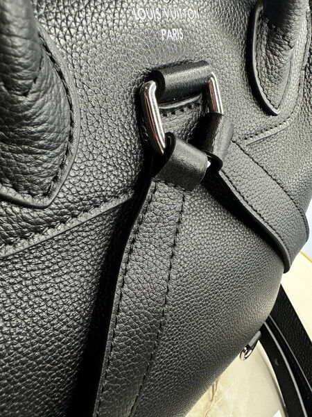 Рюкзак Louis Vuitton женский кожа черный 126865-5