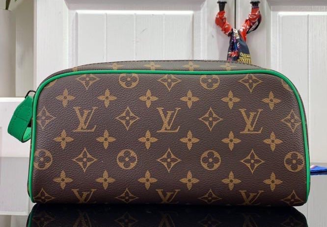 Мужской несессер косметичка Louis Vuitton мужской канва 122049