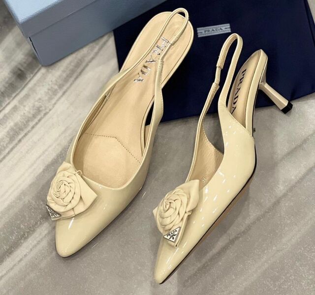Туфли Prada женский кожа бежевый 118180