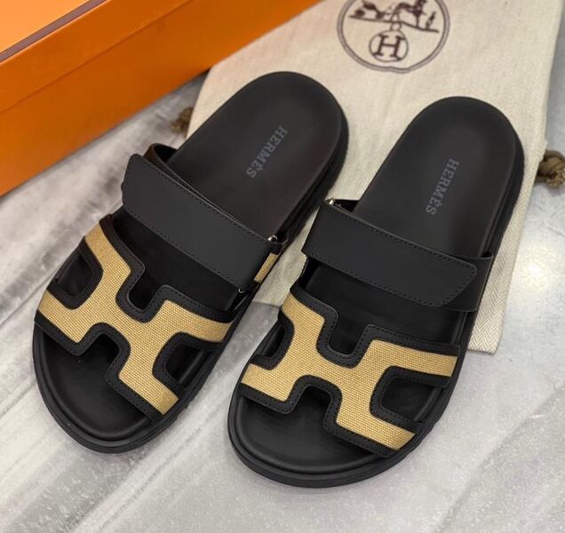 Шлепки Hermès женский кожа черный 104070