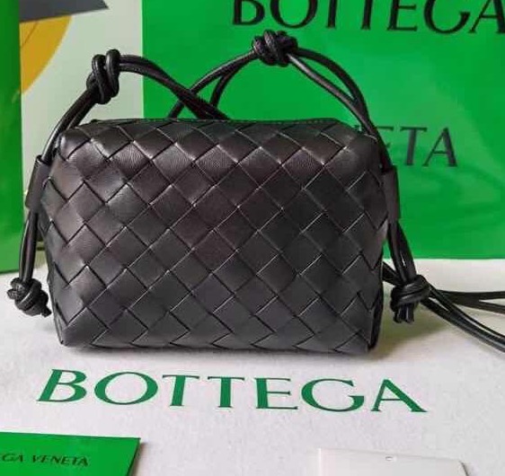 Сумка Bottega Veneta женский кожа черный 72606