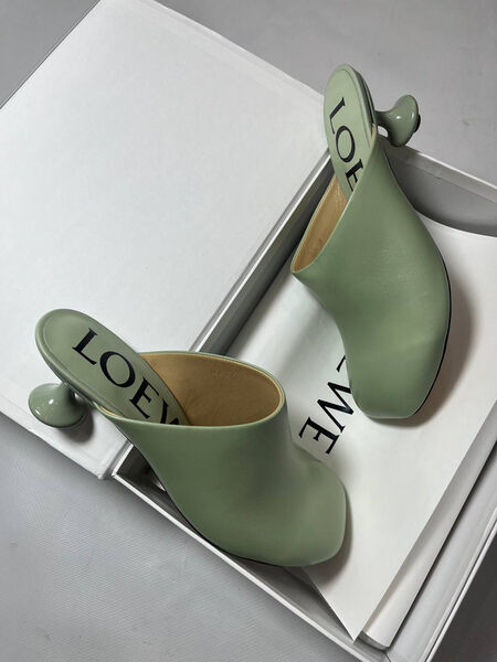 Мюли шлепки Loewe женский кожа болотный 149582-3