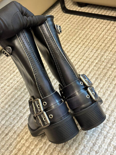 Сапоги Miu Miu женский кожа черный 126701-5