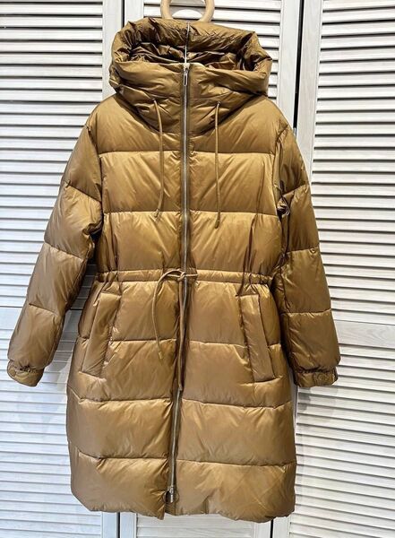 Пуховик Max Mara женский бежевый 126597