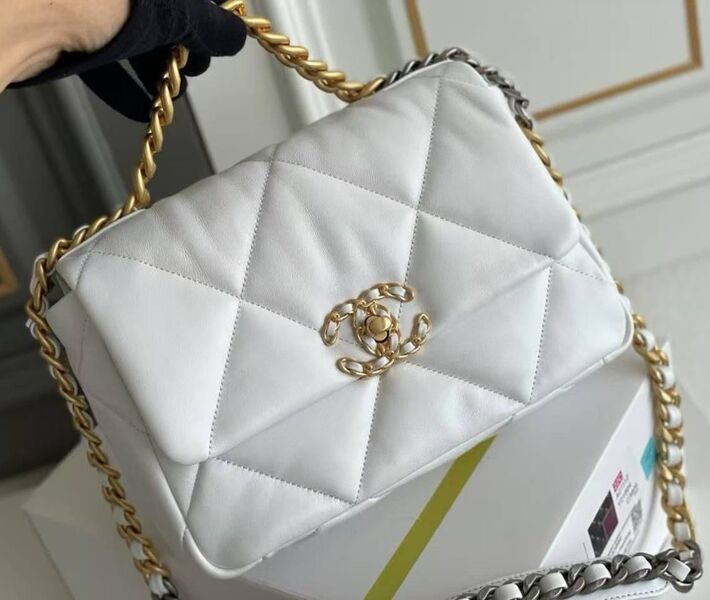 Сумка Chanel женский кожа белый 182021